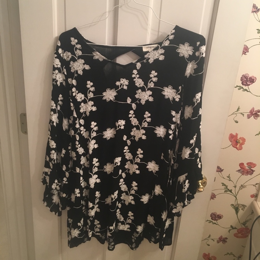 Black and white long sleeve shift dress